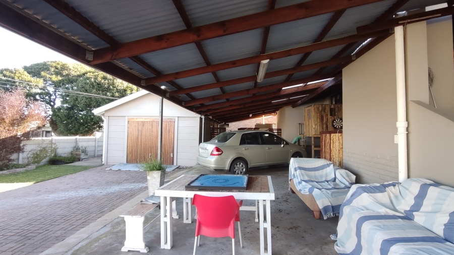 3 Bedroom Property for Sale in Stilbaai Wes Western Cape